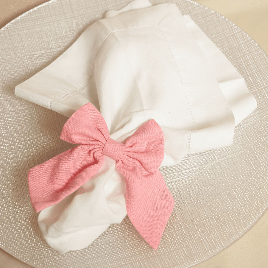Servilletero de Aro en Tela Rosada Coquette con Lazo